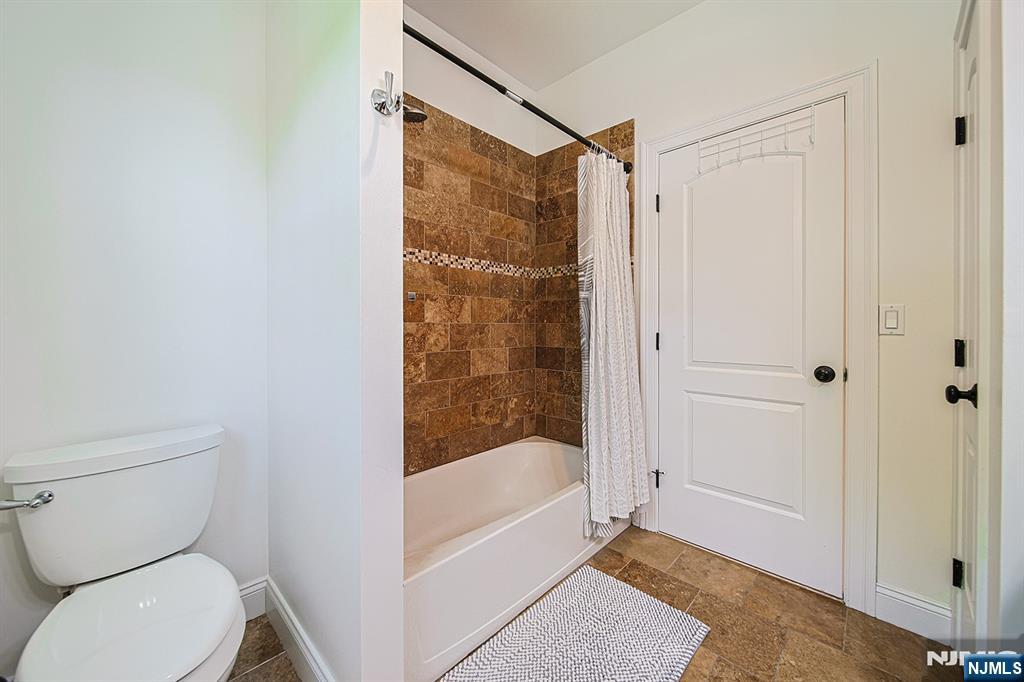 17 E Fairmount Avenue Property Photo 28