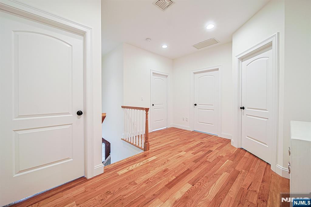 17 E Fairmount Avenue Property Photo 39