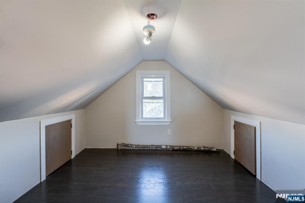 446 24th Street Property Photo 5
