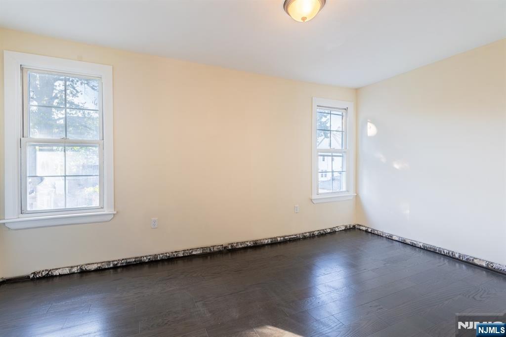 446 24th Street Property Photo 8