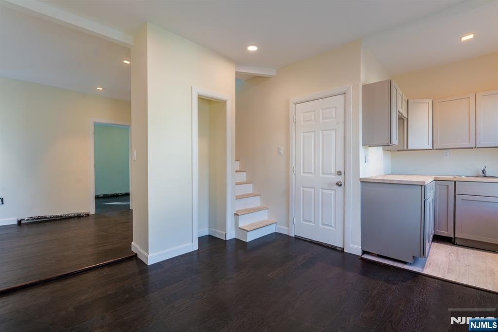 446 24th Street Property Photo 11