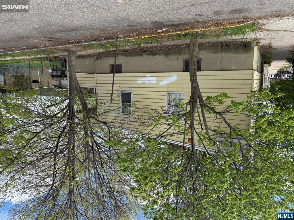 39 Columbus Street Property Photo 2