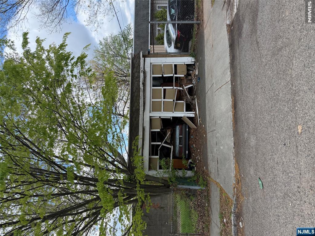 39 Columbus Street Property Photo 3