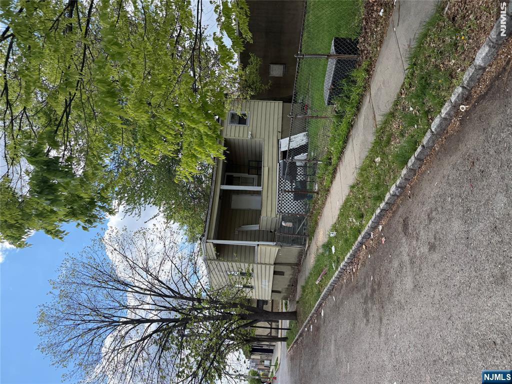 39 Columbus Street Property Photo 4