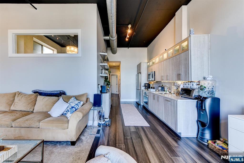 689 Luis Munoz Marin Boulevard 1010 Property Photo 15