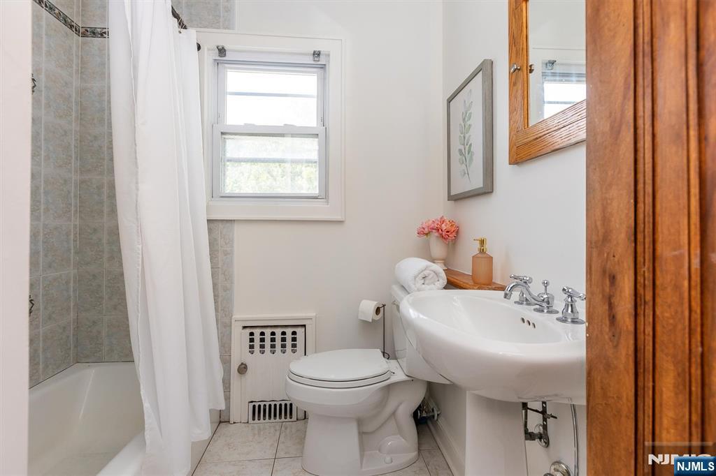 85 Hawthorne Avenue Property Photo 31