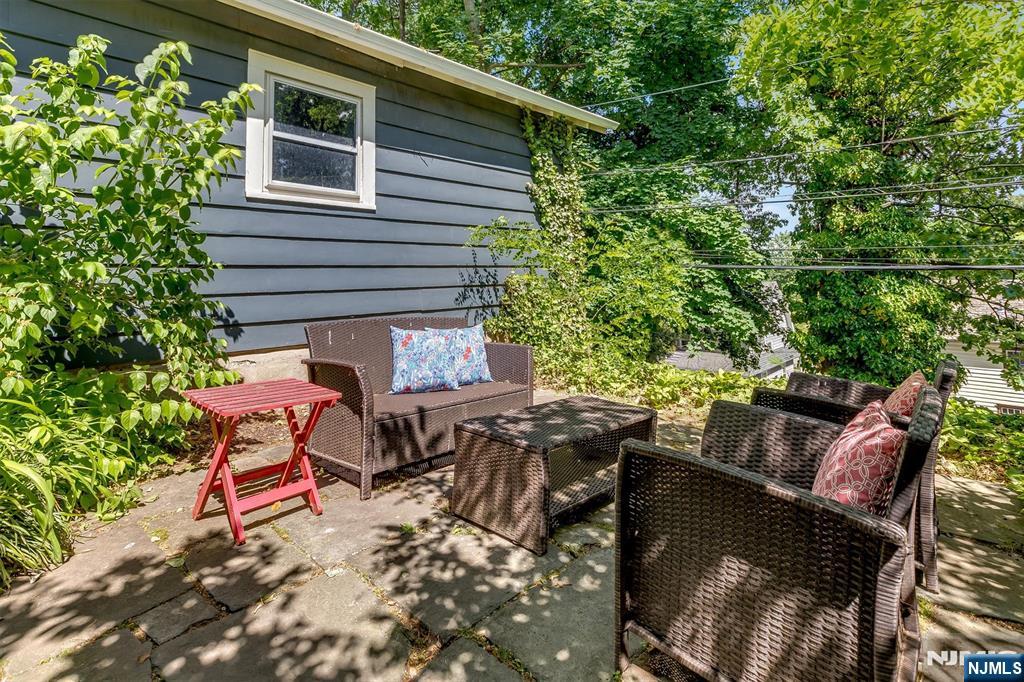 85 Hawthorne Avenue Property Photo 46