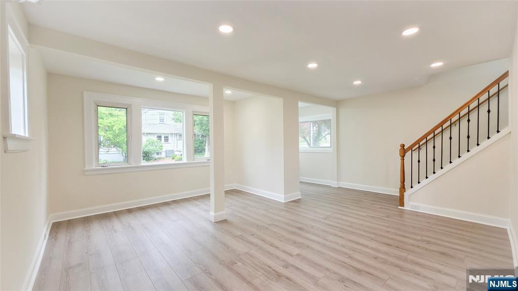 564 Maple Avenue Property Photo 7