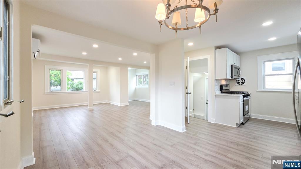 564 Maple Avenue Property Photo 13