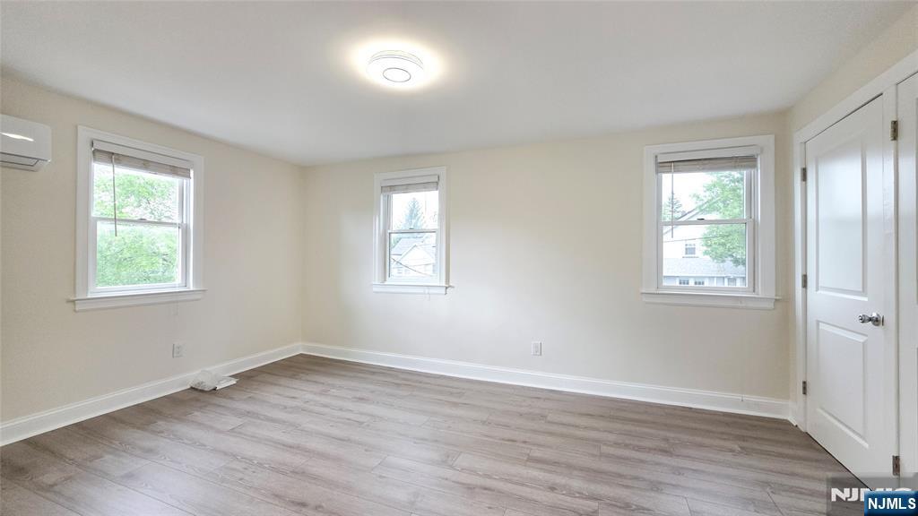 564 Maple Avenue Property Photo 20