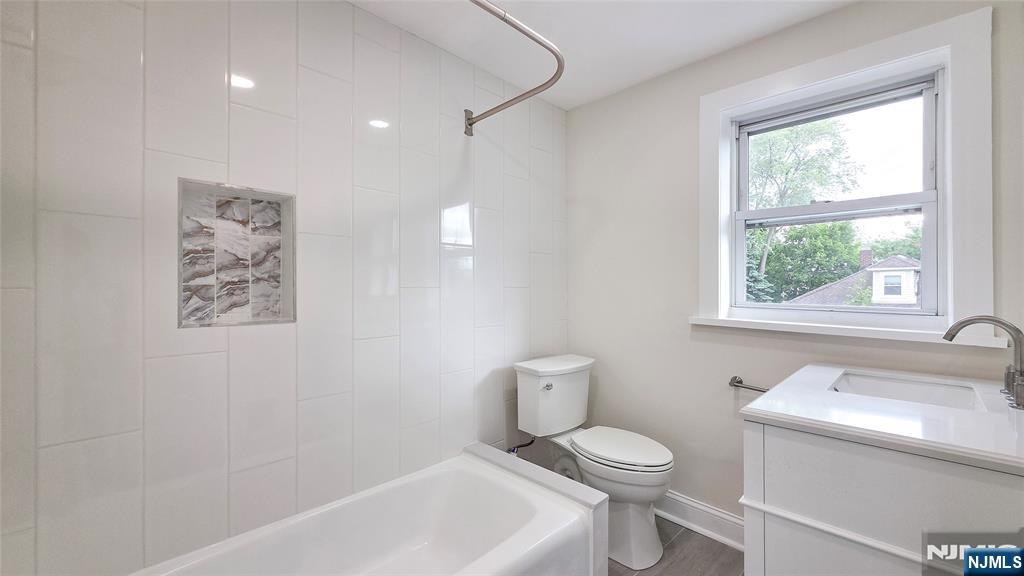 564 Maple Avenue Property Photo 28
