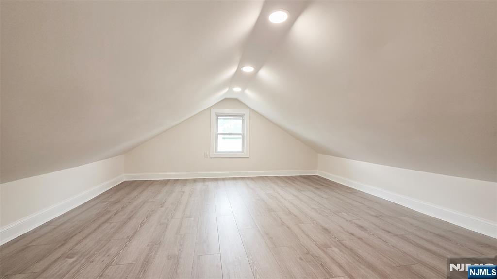564 Maple Avenue Property Photo 32