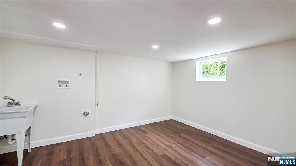 564 Maple Avenue Property Photo 38