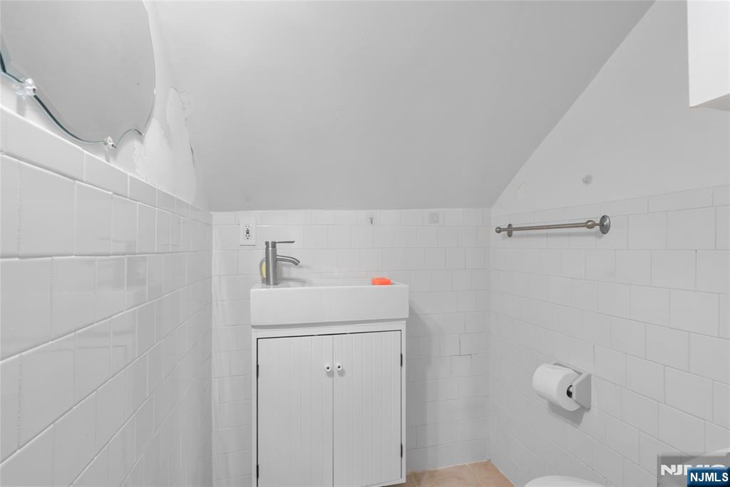 62 Vreeland Avenue Property Photo 15