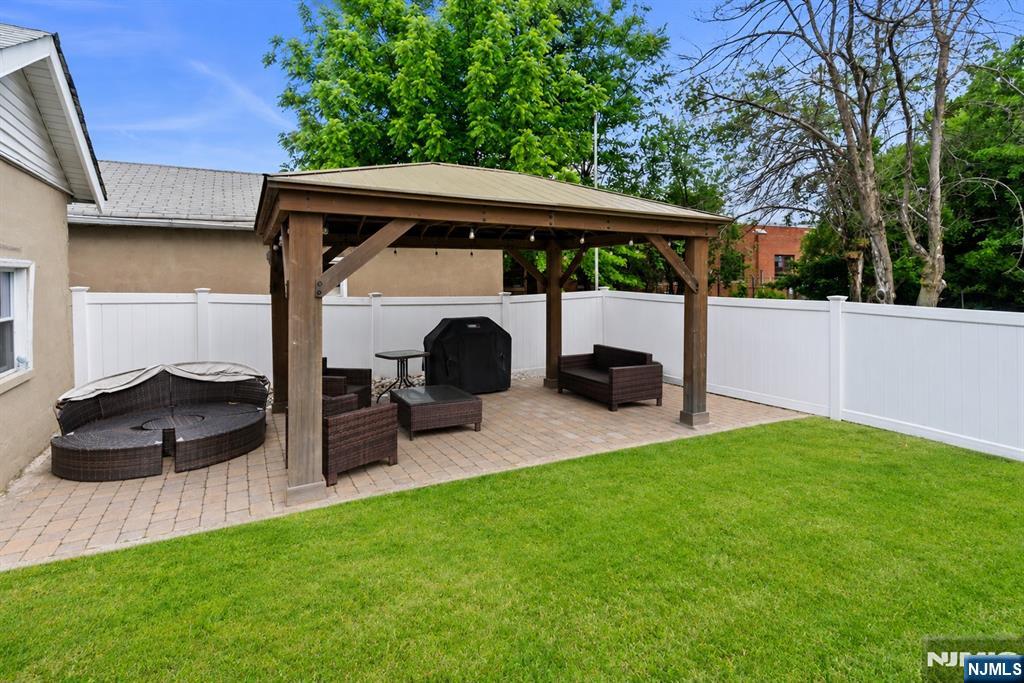 62 Vreeland Avenue Property Photo 37
