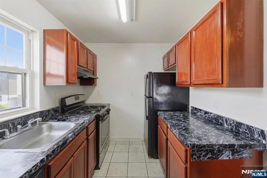 606 19th Street Property Photo 2