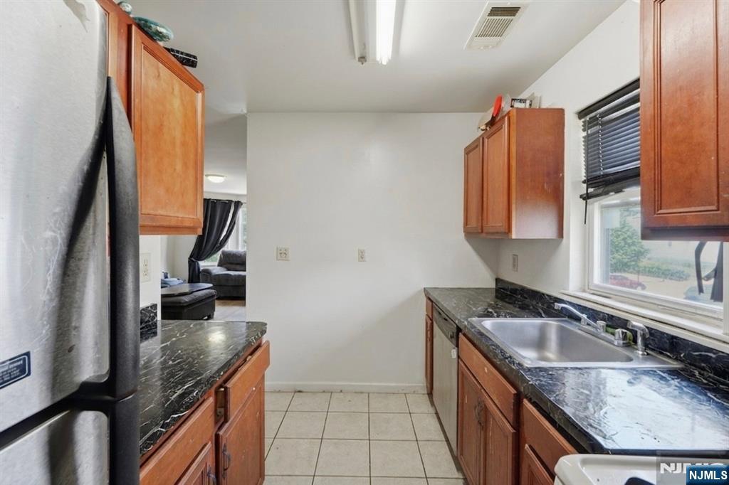 606 19th Street Property Photo 4