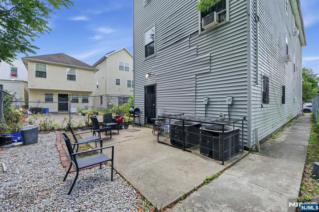 606 19th Street Property Photo 20