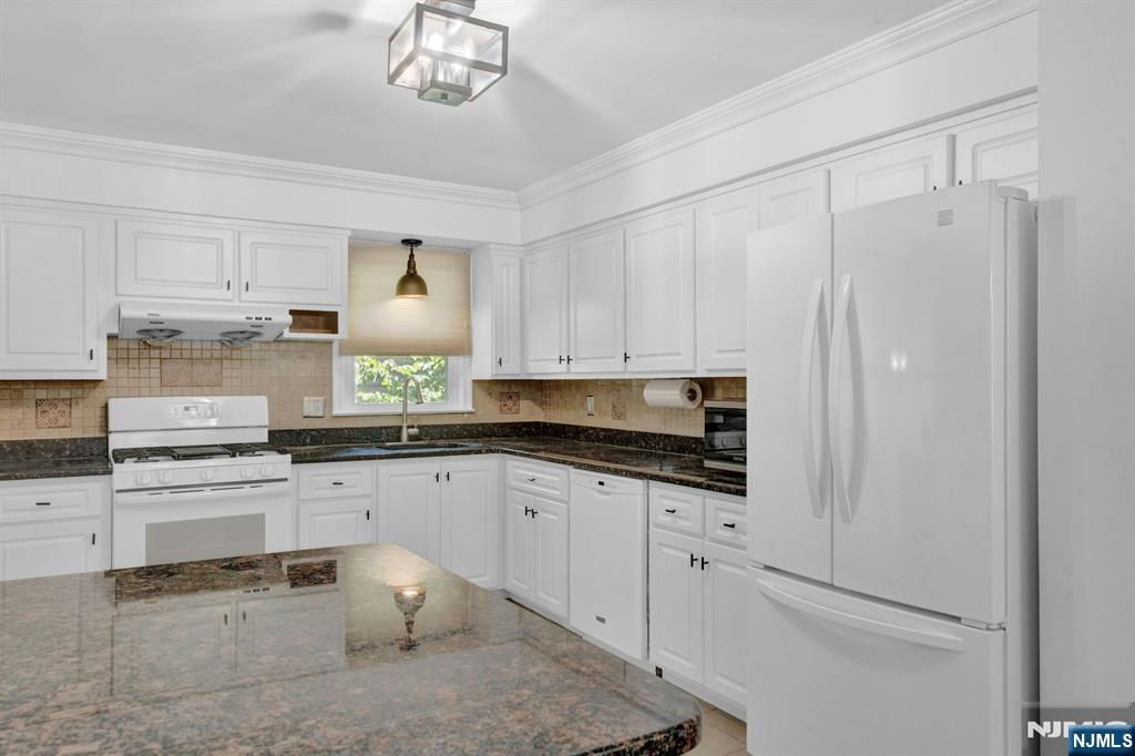 27 Shady Terrace Property Photo 17