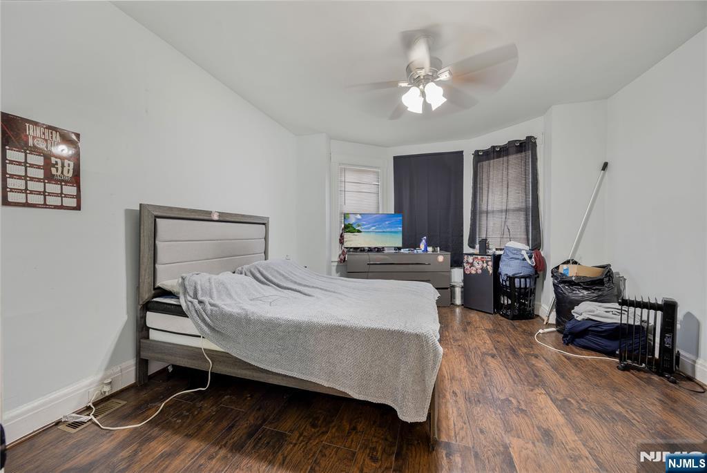 196 Windsor Street Property Photo 13