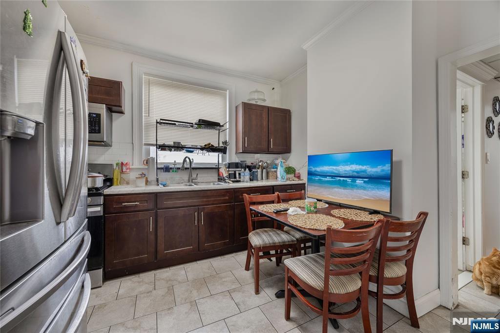 196 Windsor Street Property Photo 26