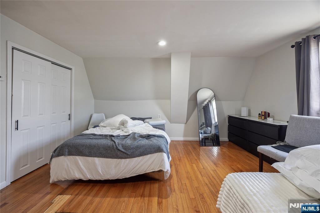 196 Windsor Street Property Photo 35