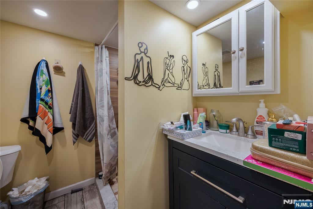 196 Windsor Street Property Photo 36