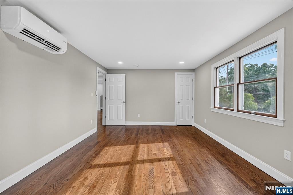 11 Franklin Street Property Photo 28