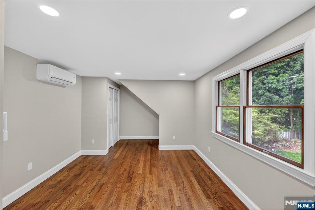 11 Franklin Street Property Photo 29