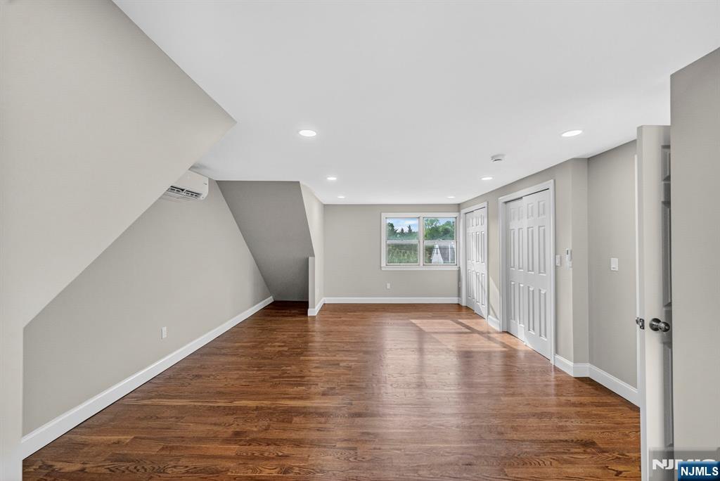 11 Franklin Street Property Photo 36