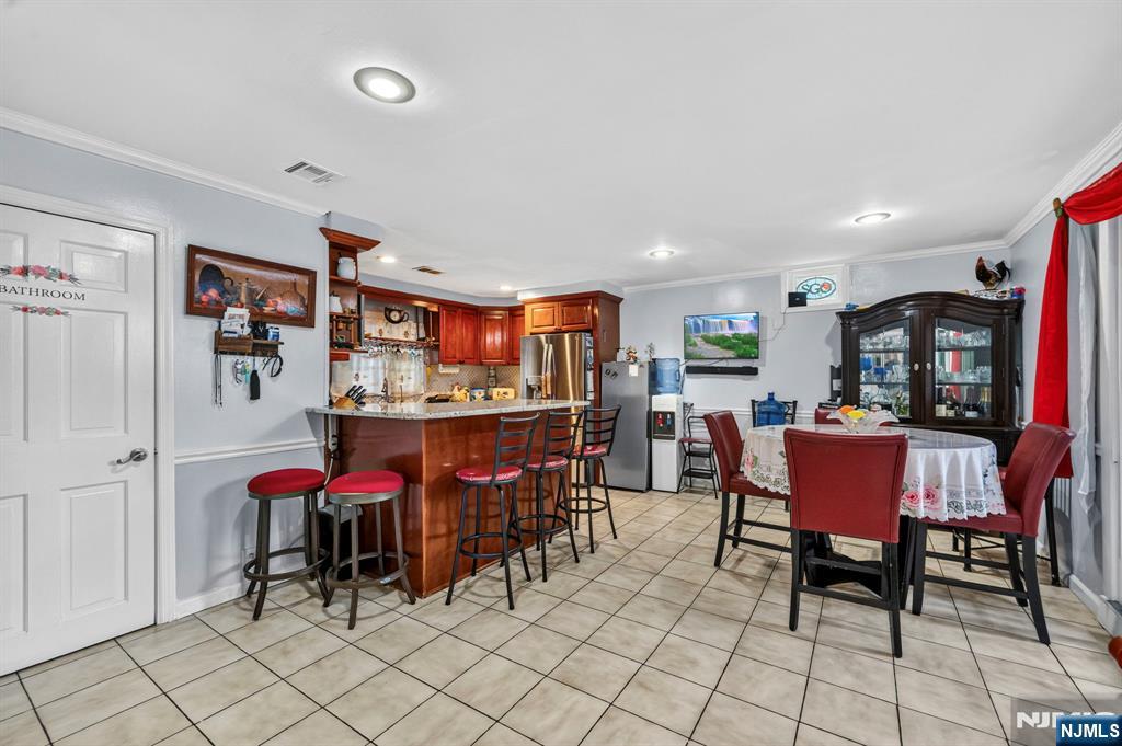 509-511 Ridge Street Property Photo 9