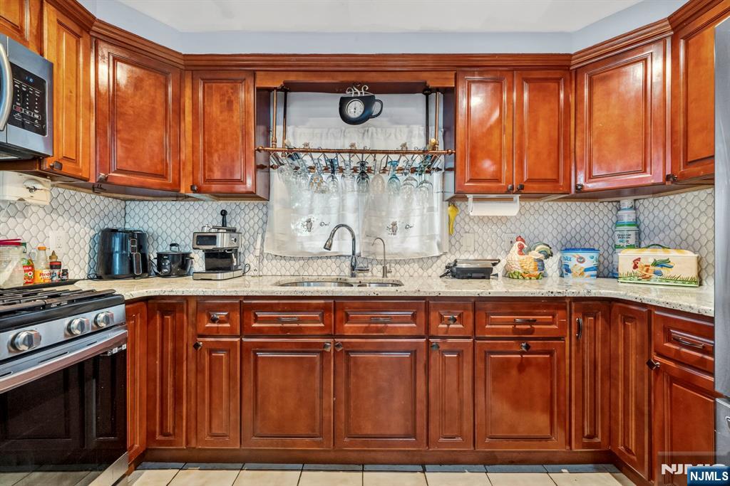 509-511 Ridge Street Property Photo 10