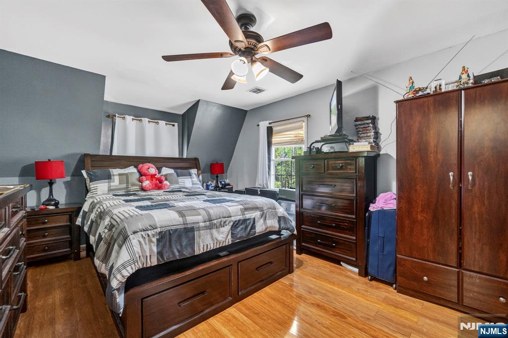 509-511 Ridge Street Property Photo 21