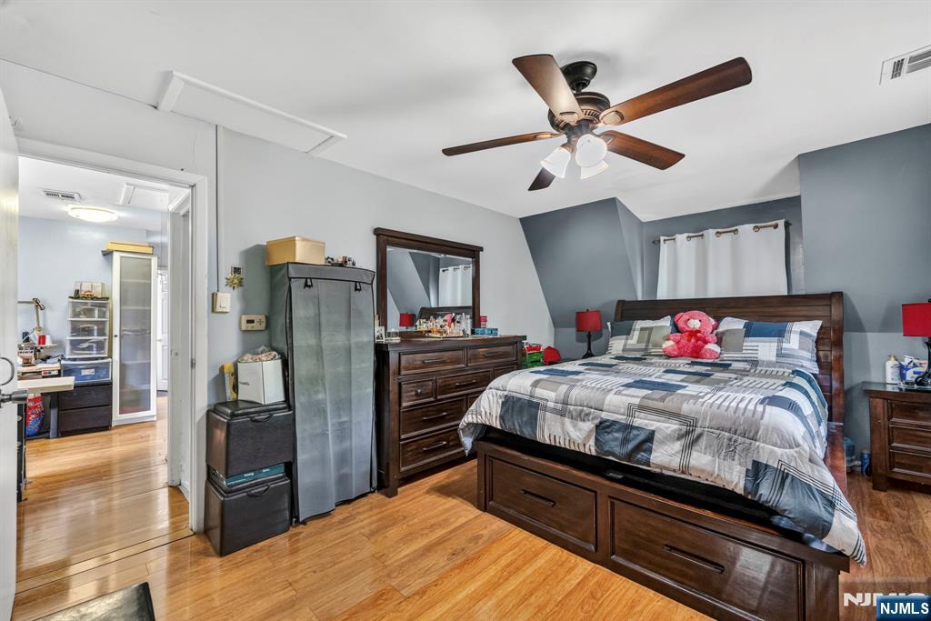 509-511 Ridge Street Property Photo 22