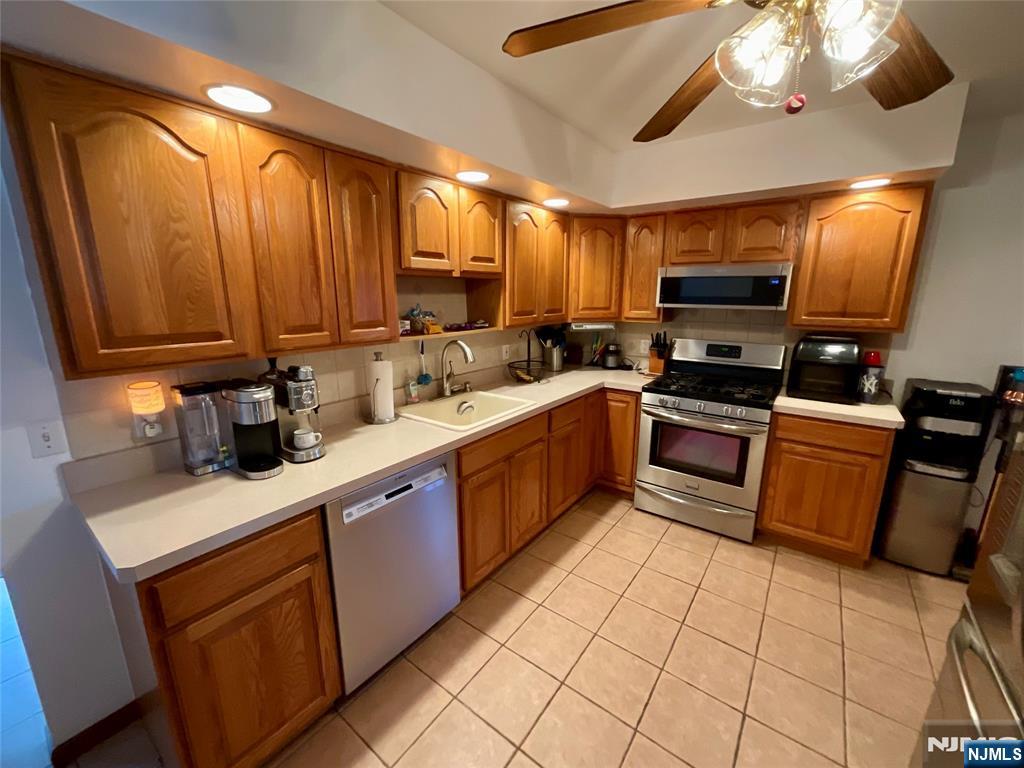 11 Chadwick Drive Property Photo 7