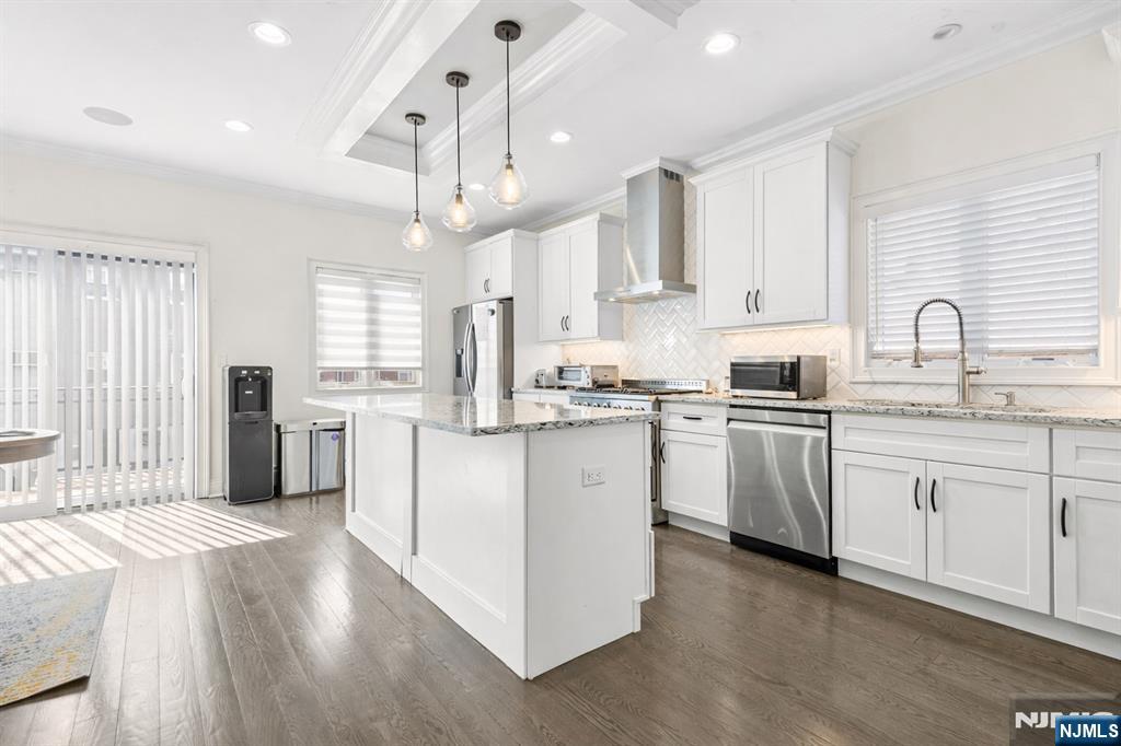 6 Marion Avenue B Property Photo 10