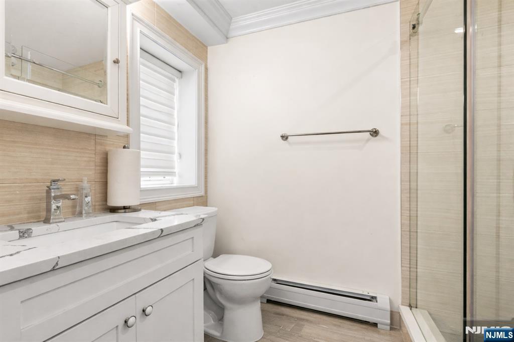 6 Marion Avenue B Property Photo 25