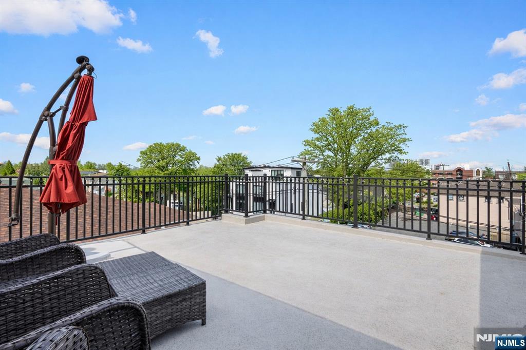 6 Marion Avenue B Property Photo 29