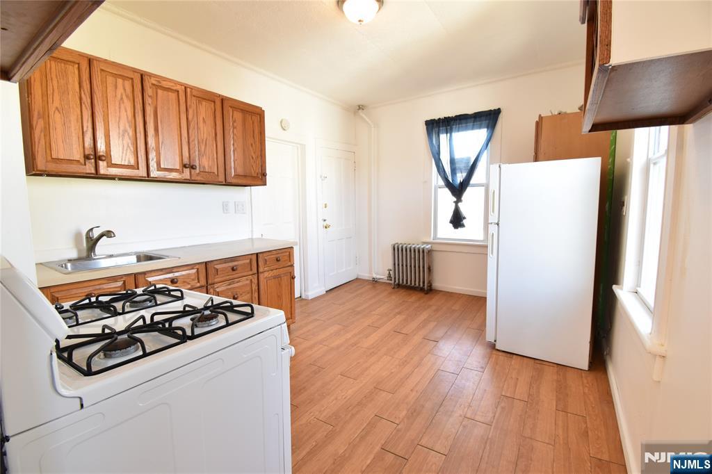 94 Grant Street 2 Property Photo 6