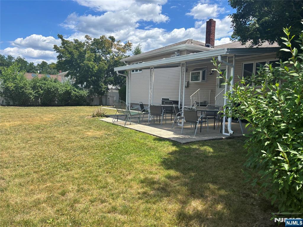 50 Harding Avenue Property Photo 4