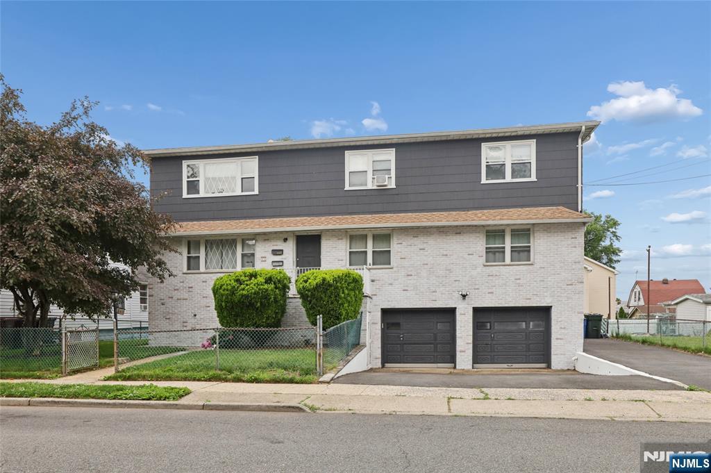 9 Memphis Avenue Property Photo 1