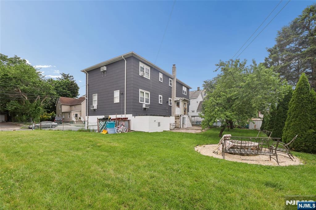9 Memphis Avenue Property Photo 3