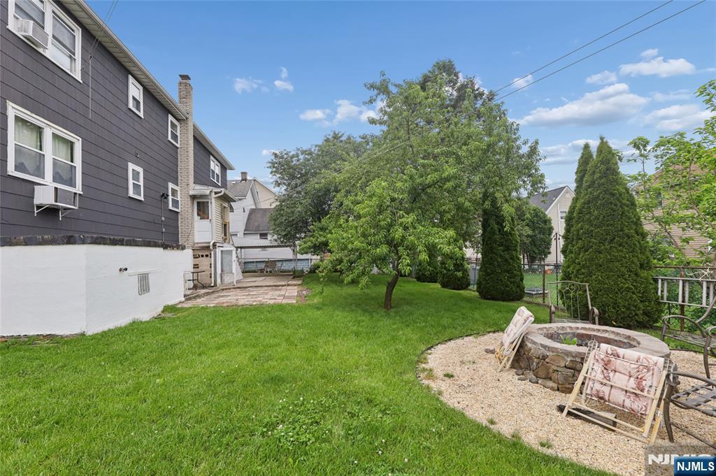9 Memphis Avenue Property Photo 4
