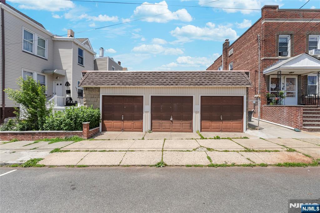 105 Bergen Avenue Property Photo 18