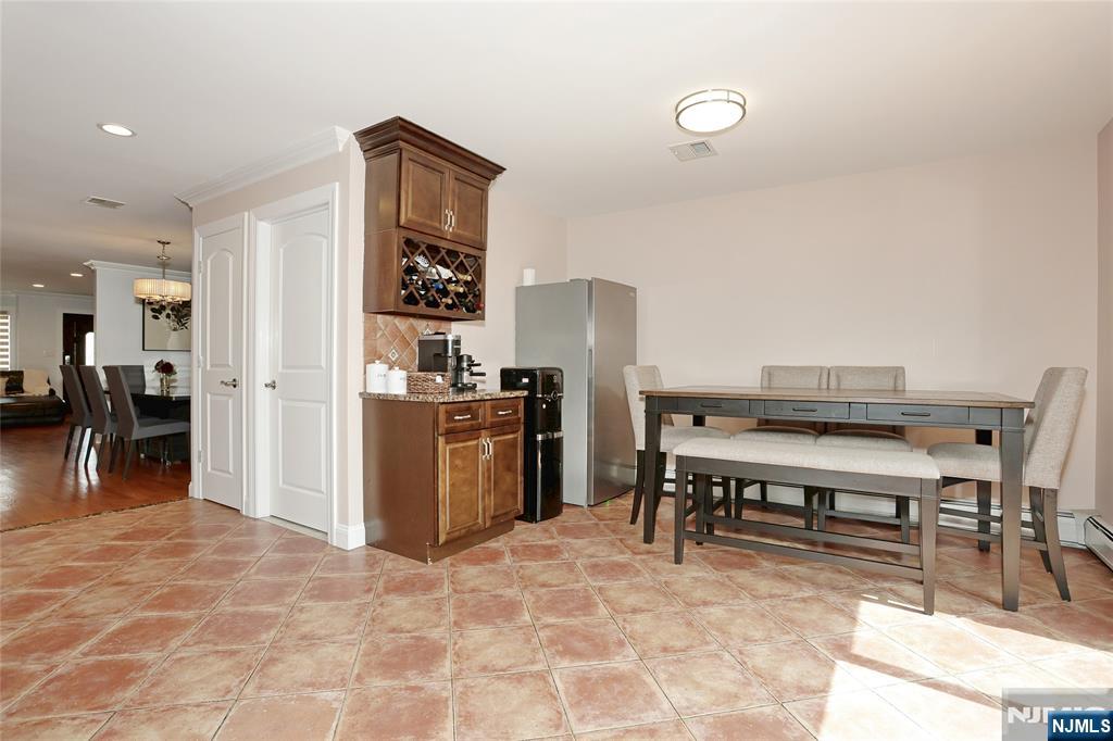 310 6th Street A Property Photo 12