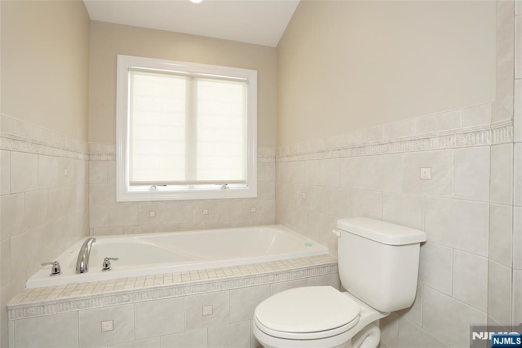 310 6th Street A Property Photo 25