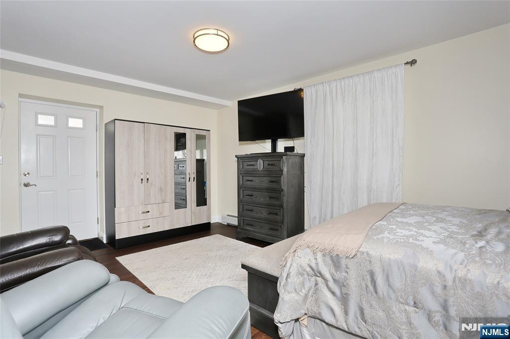 310 6th Street A Property Photo 35