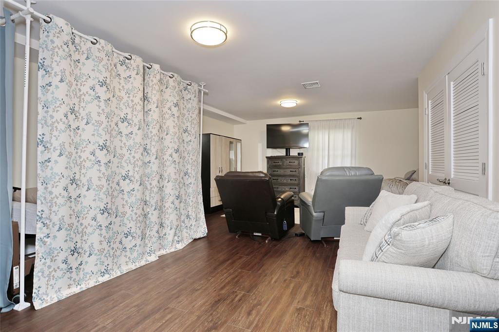 310 6th Street A Property Photo 36