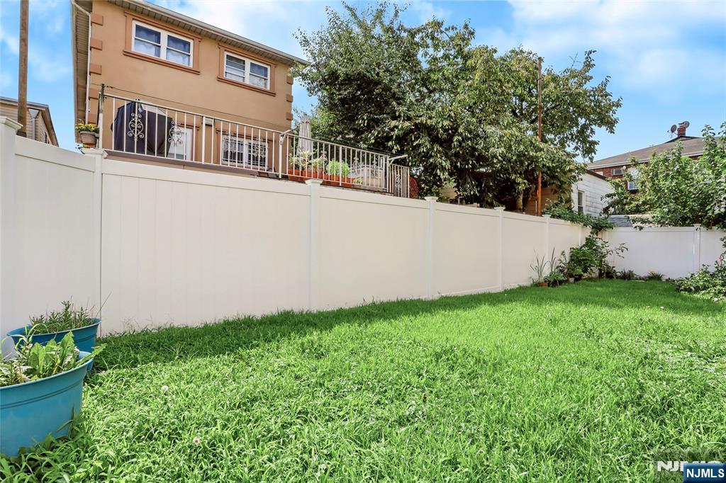 310 6th Street A Property Photo 45