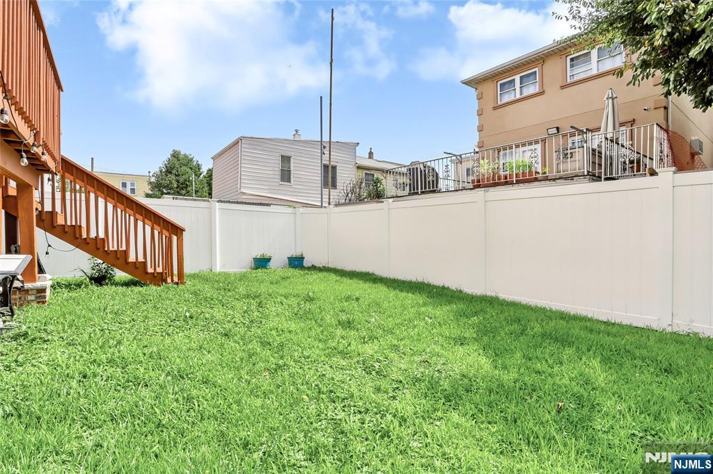 310 6th Street A Property Photo 48